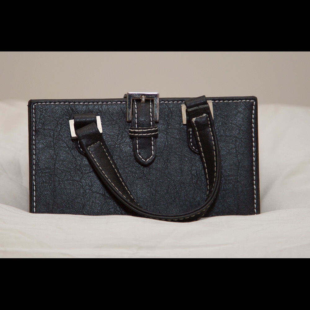 Small box clutch